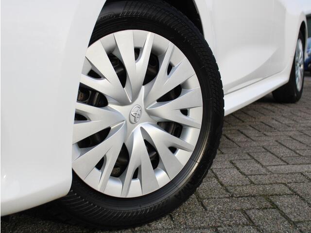 Toyota YARIS 1.5 Hybrid Active Cruise Control Adaptief, Achteruitrijcamera, Apple Carplay/Android Auto, Airco