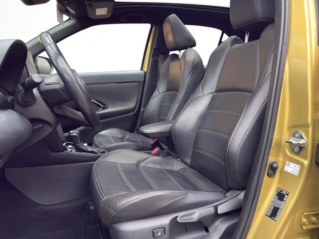 Toyota YARIS Cross 1.5 Hybrid Launch Edition Leer | Parkeersensoren