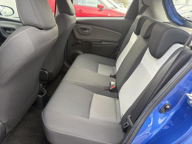 Toyota YARIS 1.5 Hybrid Active NL Auto Dealer Onderhouden Trekhaak All Seasons