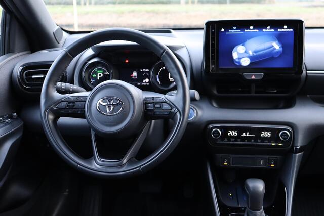 Toyota YARIS 1.5 Hybrid Dynamic Plus, Head Up Display
