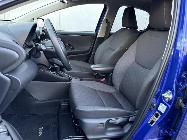 Toyota YARIS 1.5 Hybrid 115 Dynamic **ALL SEASON BANDEN/ PARKEERSENSOREN/ STUURVERWARMING/ GARANTIE**