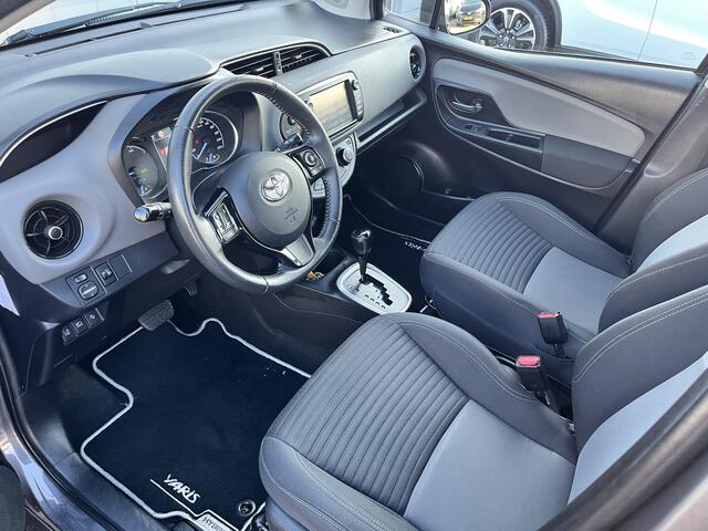 Toyota YARIS 1.5 Hybrid Executive Clima Navi PDC Dealer onderhouden