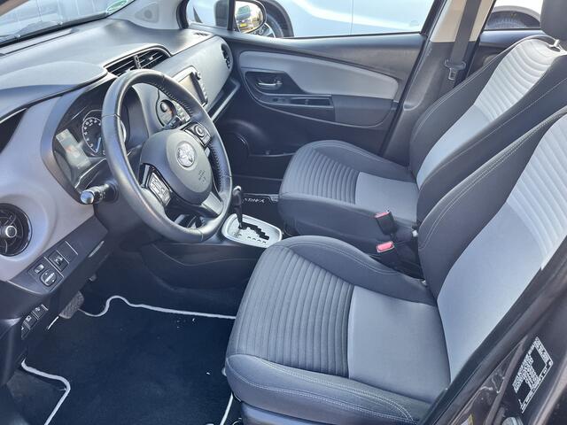 Toyota YARIS 1.5 Hybrid Executive Clima Navi PDC Dealer onderhouden