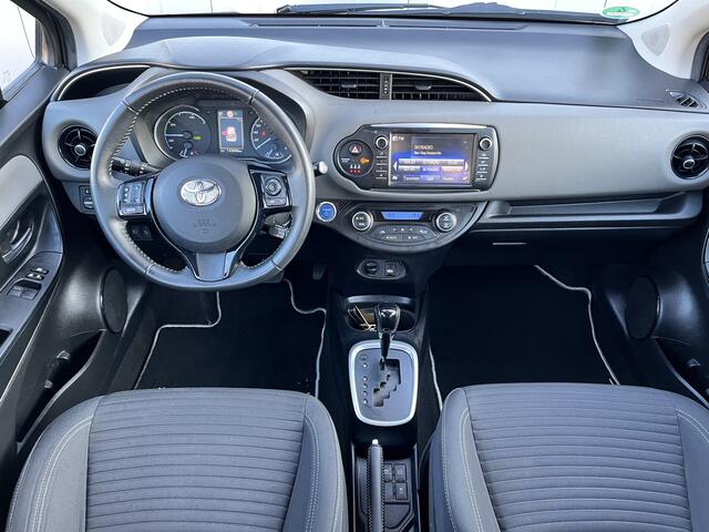 Toyota YARIS 1.5 Hybrid Executive Clima Navi PDC Dealer onderhouden