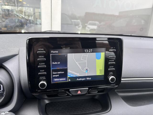 Toyota YARIS 1.5 Hybrid Dynamic | Apple Carplay/Android Auto | Trekhaak afneembaar | Camera | 1ste eigenaar en 100% onderhouden | Toyota garantie tot 2034!