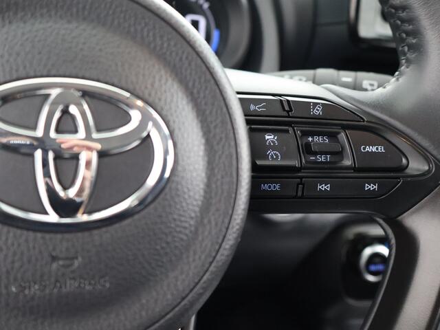 Toyota YARIS 1.5 Hybrid Dynamic | Climate control | LM velgen | Adaptive cruise control |