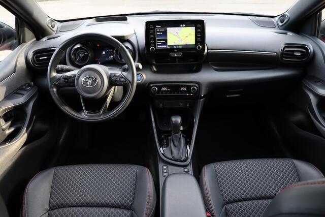 Toyota YARIS 1.5 Hybrid Launch Edition,Trekhaak,Stoelverwarming ,Apple Carplay / Android Auto, parkeersensoren, Climate control, Navi, JBL.