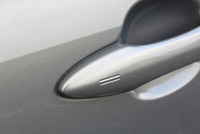 Toyota YARIS Cross 1.5 Hybrid First Edition | Rijklaar | Trekhaak | Apple/Android | Navi | Keyless | LED | Adap.cruise | Camera | Dealer onderhouden | NL-auto