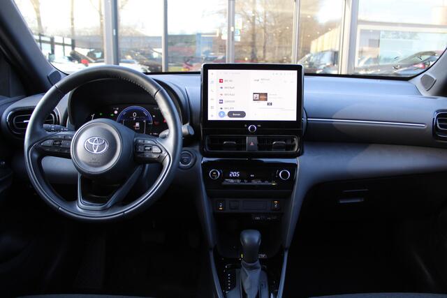 Toyota YARIS Cross 1.5 Hybrid 115 Dynamic Plus | Rijklaar | Stoel/-stuurverw. | Apple/Android | Navi | Keyless | LED | Camera | Adap.cruise | Clima