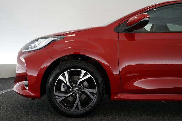 Toyota YARIS 1.5 Hybrid 115 First Edition