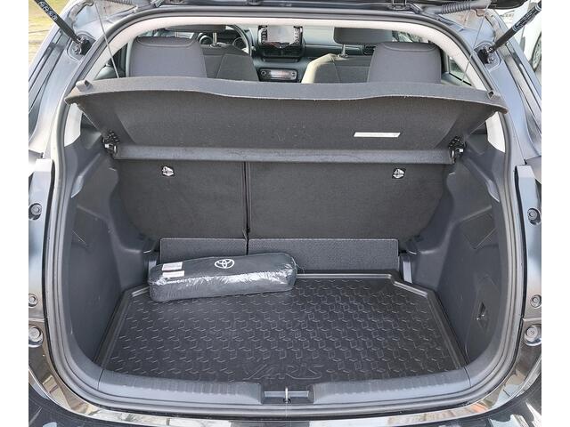 Toyota YARIS 1.5 Hybrid Business Plus