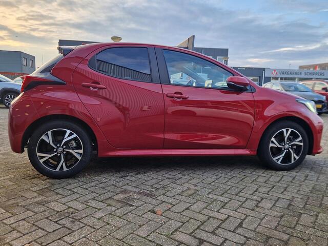 Toyota YARIS 1.5 Hybrid 115 First Edition