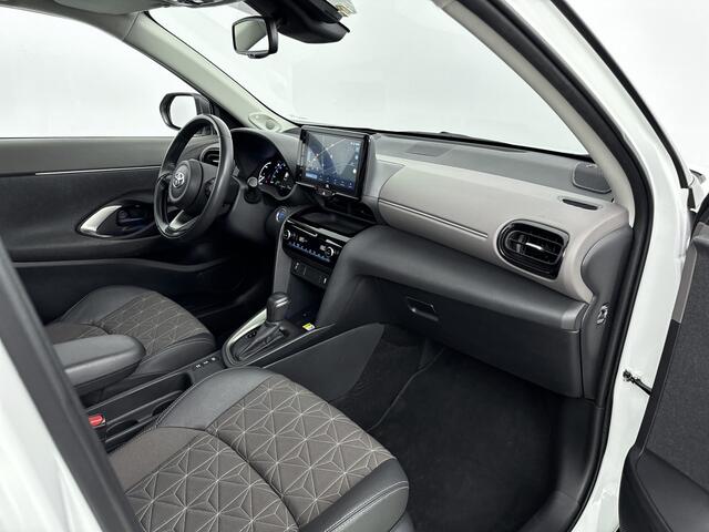 Toyota YARIS Cross 1.5 Hybrid Executive | Trekhaak | Dodehoek assistent | Full map navigatie |