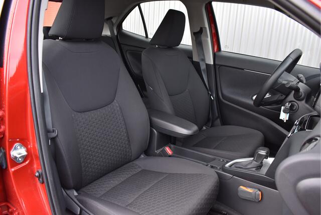 Toyota YARIS Cross 1.5 Hybrid 115 Active Virtual cockpit, Adaptive cruise, Camera, Carplay, DAB