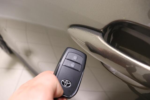 Toyota YARIS Cross 1.5 Hybrid 115 Dynamic, Comfort Pack, Stuurverwarming, Apple carplay, Android auto.