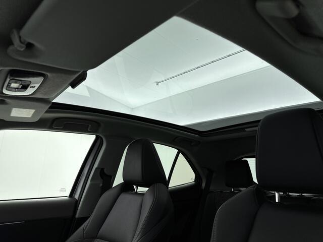 Toyota YARIS Cross 1.5 Hybrid Executive | Glazen Panoramadak | JBL-Audio |