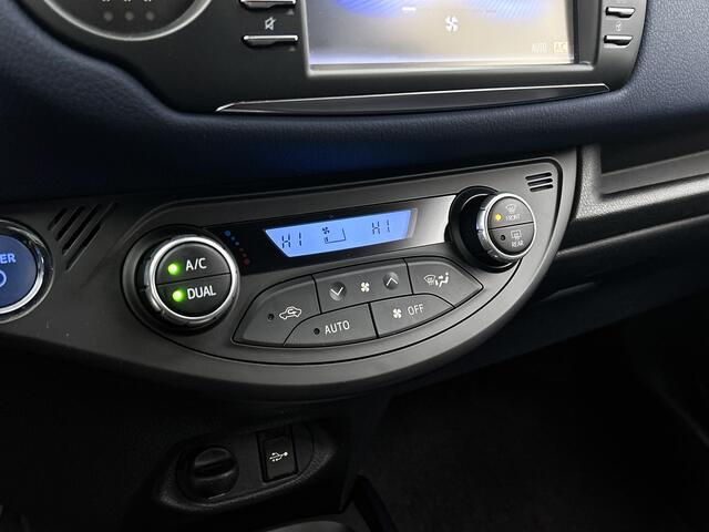 Toyota YARIS 1.5 Hybrid Premium Bi-Tone | Stoelverwarming | Navigatie | Climate Control | Safety Sense | Camera |