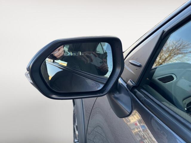 Toyota YARIS Cross Dynamic | CAMERA | NAVI | APPLE CAR PLAY / ANDROID AUTO | KEYLESS |