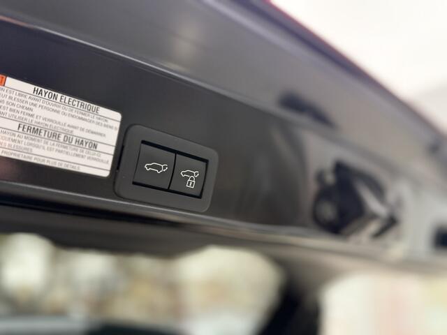 Toyota YARIS Cross 1.5 Hybrid 130 GR Sport | GEEN AFLEVERKOSTEN | JBL, Head-Up Display, Elektrische achterklep