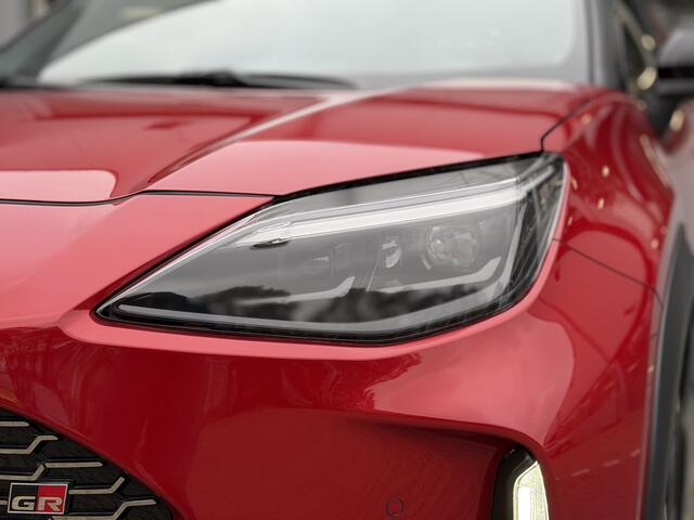 Toyota YARIS Cross 1.5 Hybrid 130 GR Sport | GEEN AFLEVERKOSTEN | JBL, Head-Up Display, Elektrische achterklep