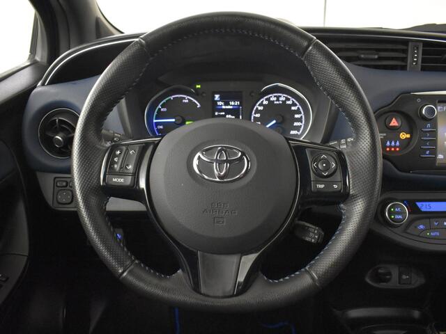 Toyota YARIS 1.5 Hybrid Bi-Tone | Navigatie | Keyless | Stoelverwarming