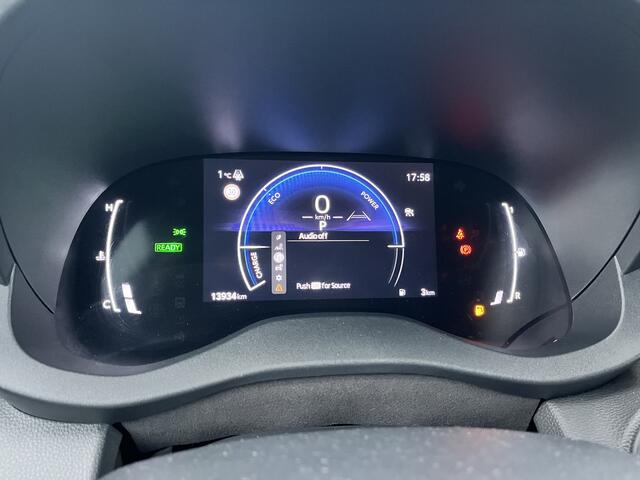 Toyota YARIS Cross 1.5 Hybrid 115 Dynamic Limited Parkeersensoren Stoel Stuur Verwarming PDC