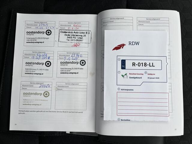 Toyota YARIS 1.5 Hybrid Dynamic | Navigatie | Licht metalen velgen | LED koplampen | Keyless entry |