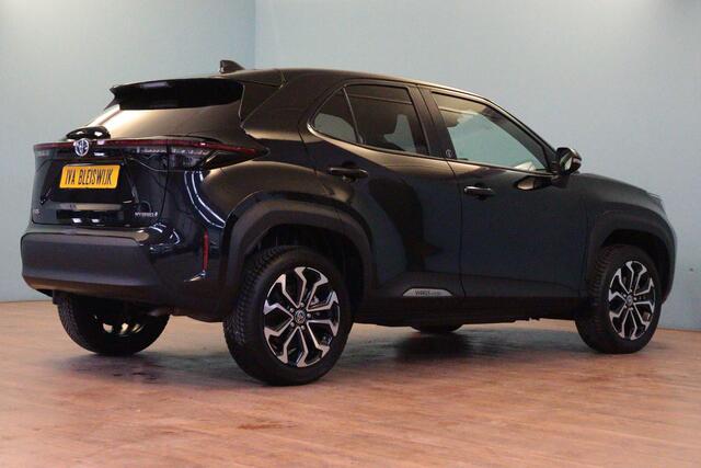 Toyota YARIS Cross 1.5 Hybrid Team D | NAVI | CAMERA + PDC | VRUIT/STUUR/STOELVERW | ADAP CRUISE | LANE-ASSIST / WARNING |