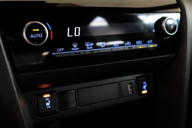 Toyota YARIS Cross 1.5 Hybrid Team D | NAVI | CAMERA + PDC | VRUIT/STUUR/STOELVERW | ADAP CRUISE | LANE-ASSIST / WARNING |