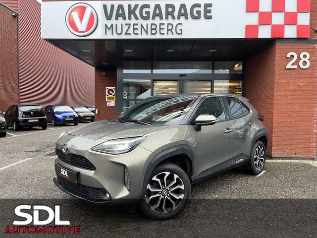 Toyota YARIS Cross 1.5 Hybrid Dynamic Plus // ADAPT. CRUISE // KEYLESS // DODEHOEK // CAMERA+SENSOREN // STUUR+STOELVERWARMING // NAVI+CARPLAY //