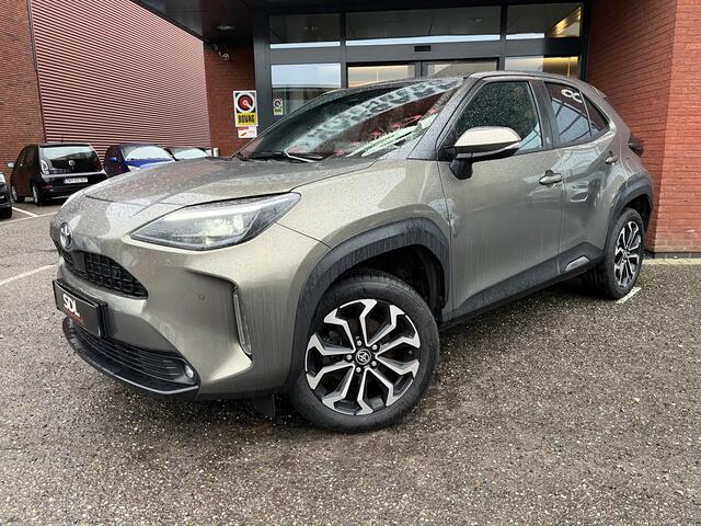 Toyota YARIS Cross 1.5 Hybrid Dynamic Plus // ADAPT. CRUISE // KEYLESS // DODEHOEK // CAMERA+SENSOREN // STUUR+STOELVERWARMING // NAVI+CARPLAY //
