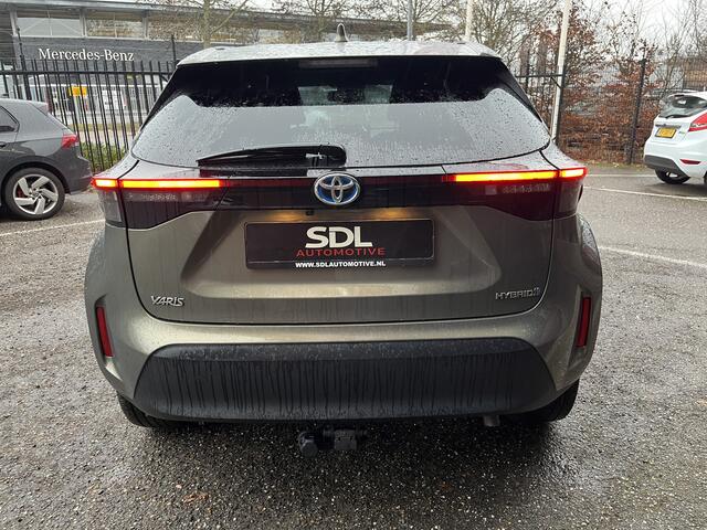 Toyota YARIS Cross 1.5 Hybrid Dynamic Plus // ADAPT. CRUISE // KEYLESS // DODEHOEK // CAMERA+SENSOREN // STUUR+STOELVERWARMING // NAVI+CARPLAY //