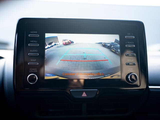 Toyota YARIS 1.5 Hybrid Business Plus | Navi | Keyless | Leder | Stoelverwarming | Prijs Rijklaar!!