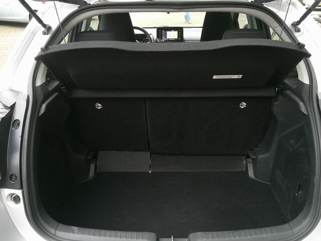 Toyota YARIS 1.5 Hybrid Dynamic Navi Pdc V+A