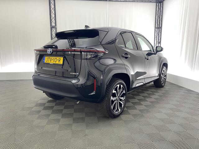 Toyota YARIS Cross 1.5 Hybrid Business Plus | Apple carplay | Stuur- en stoelverw. | Camera | Dodehoek