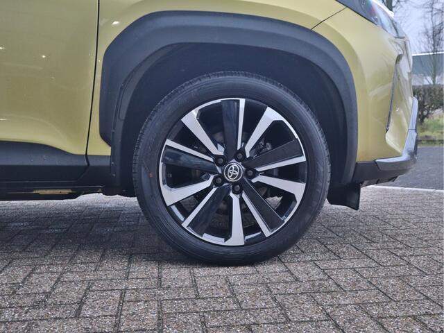 Toyota YARIS Cross 1.5 Hybrid Launch Edition Leder | Camera | Trekhaak | Apple CarPlay & Android Auto