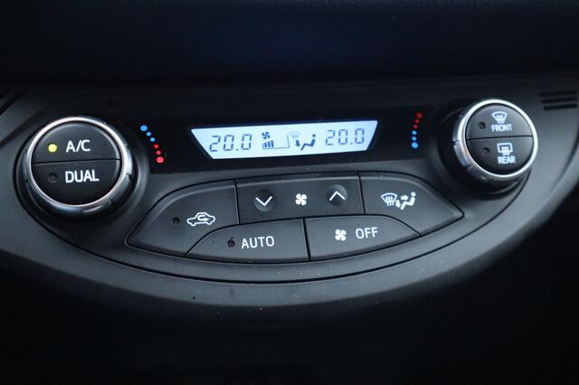 Toyota YARIS 1.5 Hybrid Bi-Tone Camera | Cruise | Keyless