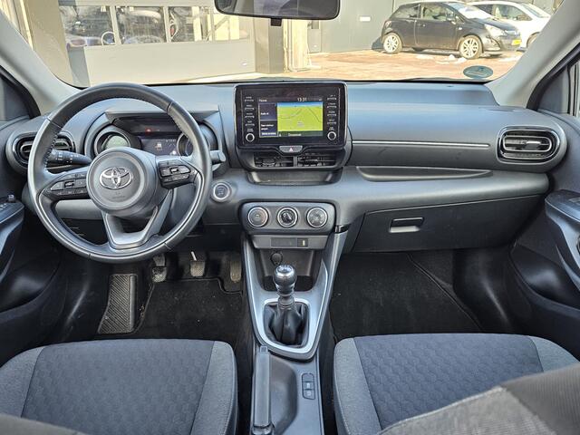 Toyota YARIS 1.5 VVT-i Dynamic | Airco | Navi | Keyless | Lane Assist | Adaptive Cruise | All-seasons | Camera |