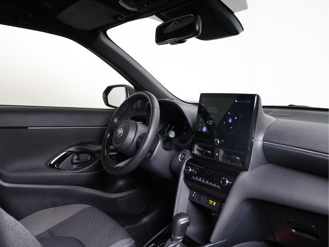 Toyota YARIS Cross 1.5 Hybrid 115 First Edition | Stuur / Stoelverwarming | Dode-hoek detectie |