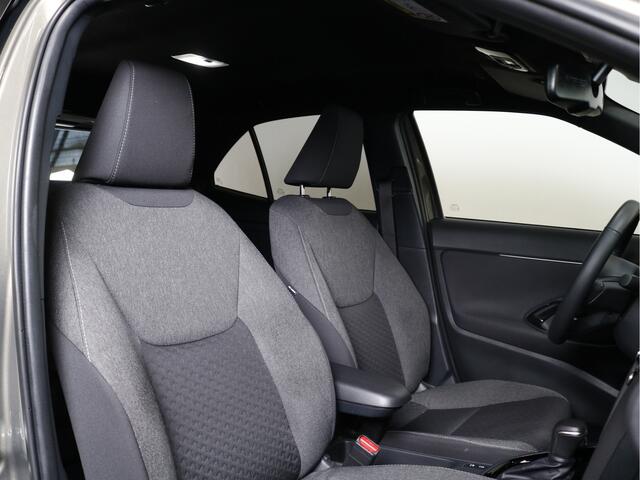 Toyota YARIS Cross 1.5 Hybrid 115 First Edition | Stuur / Stoelverwarming | Dode-hoek detectie |