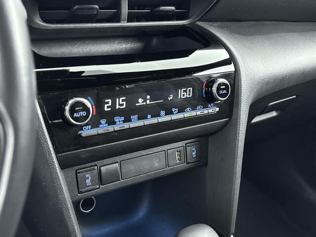 Toyota YARIS Cross 1.5 Hybrid Adventure | Head-up display | Stoelverwarming |
