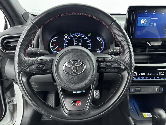 Toyota YARIS Cross 1.5 Hybrid GR Sport | Apple Carplay | Parkeercamera | Stoelverwarming |