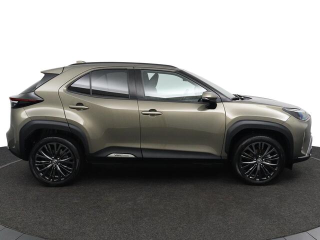 Toyota YARIS Cross 1.5 Hybrid Adventure | Trekhaak | Head Up Display | JBL Audio | Stoel en Stuurverwarming |