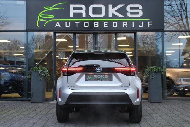Toyota YARIS Cross 1.5 Hybrid Adventure Two-tone
