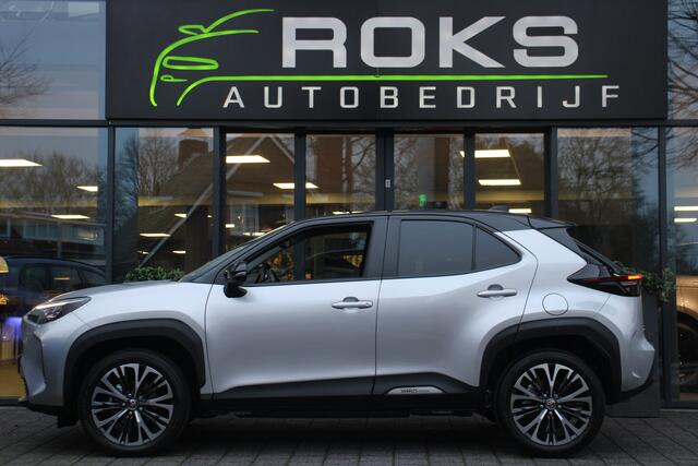 Toyota YARIS Cross 1.5 Hybrid Adventure Two-tone