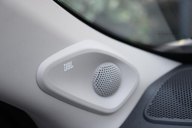 Toyota YARIS Cross 1.5 Hybrid Adventure Two-tone