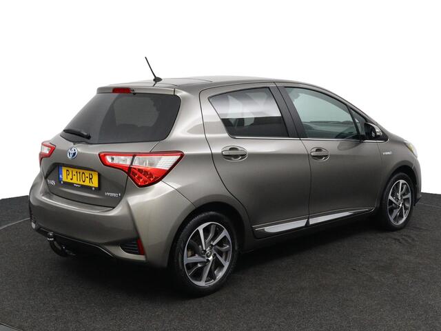 Toyota YARIS 1.5 Hybrid Executive | Panorama dak | Trekhaak | Kunstlederen Bekleding | Led Verlichting |