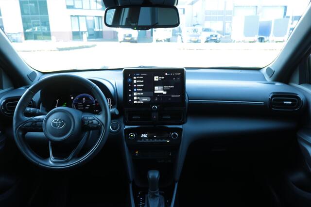 Toyota YARIS Cross 1.5 Hybrid 115 First Edition Comfort Pack, Stuur en Stoelverwarming