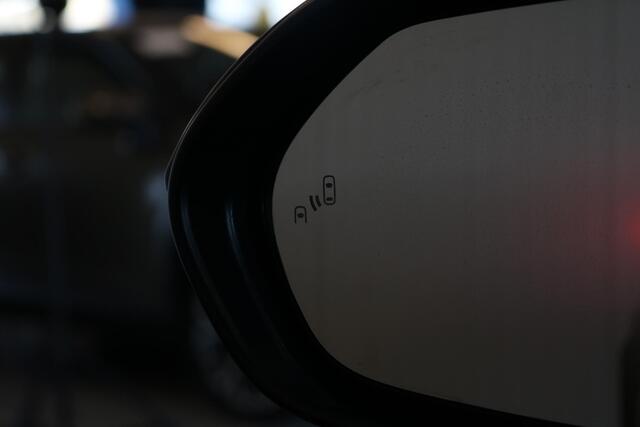 Toyota YARIS Cross 1.5 Hybrid 115 First Edition Comfort Pack, Stuur en Stoelverwarming