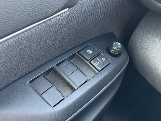 Toyota YARIS Cross 1.5 Hybrid 115 Active plus | Stoel- stuurverwarming | Keyless | Camera | PDC V+A | ACC | 10,5" Multimedia